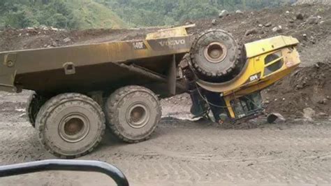 heavy equipment fails|heavy equipment mishaps and crashes.